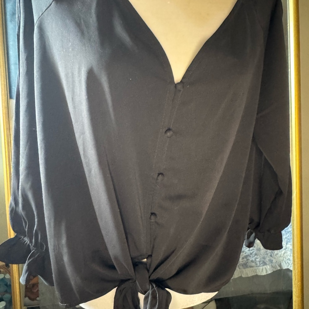 Elegant Black Button-Down Women's Top - Picture 3 of 8